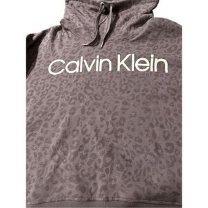 Calvin Klein sweatshirt size M